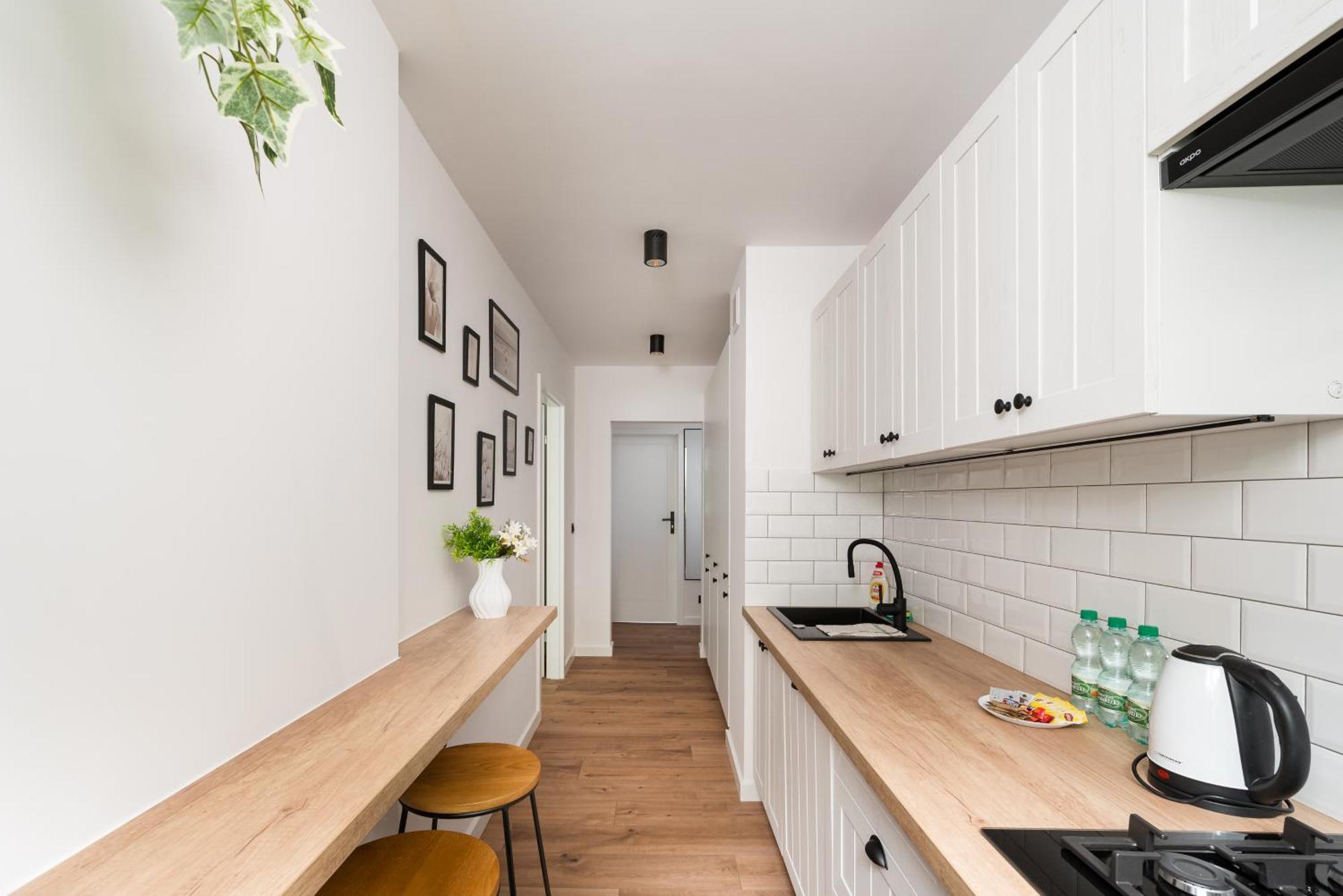 Metro Ksiecia Janusza Comfort Apartment Warsaw